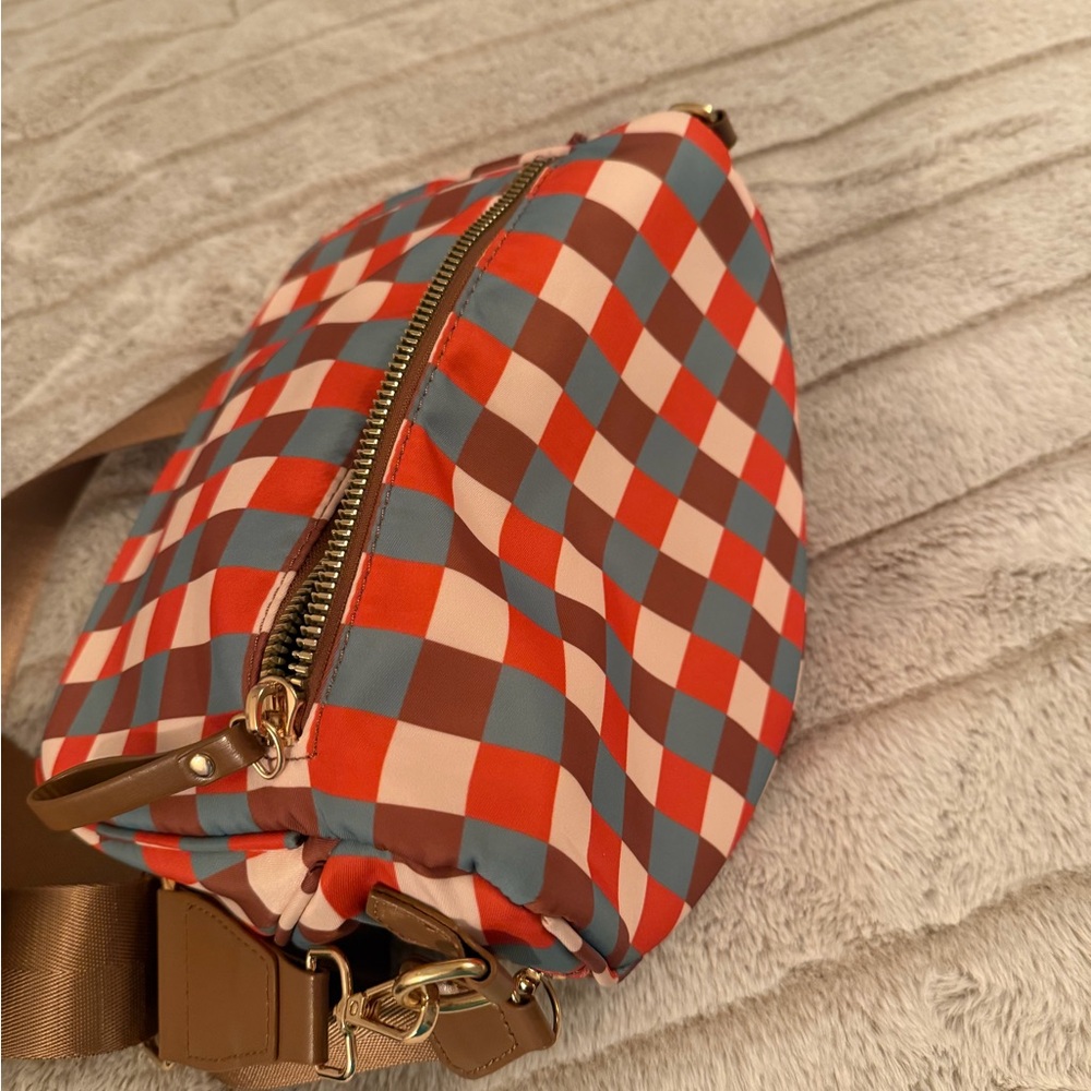 Stylish Checkered Crossbody Bag in Red and Blue